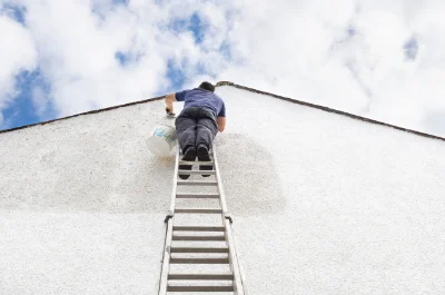 Peinture extérieure à l'Hosmes — façades et ravalement